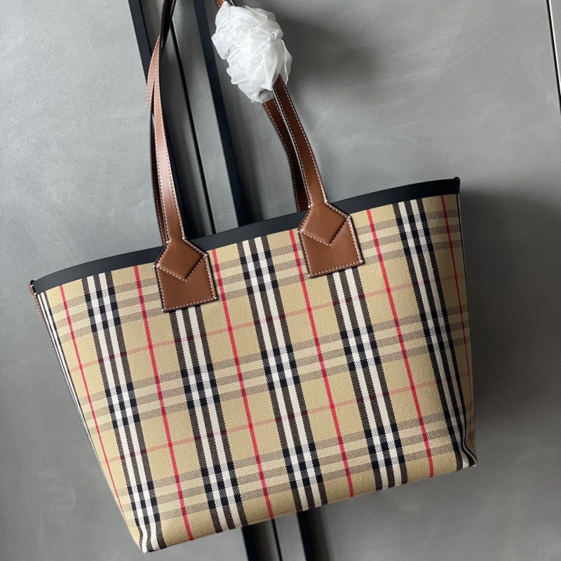Bv*b*rry shopping bags